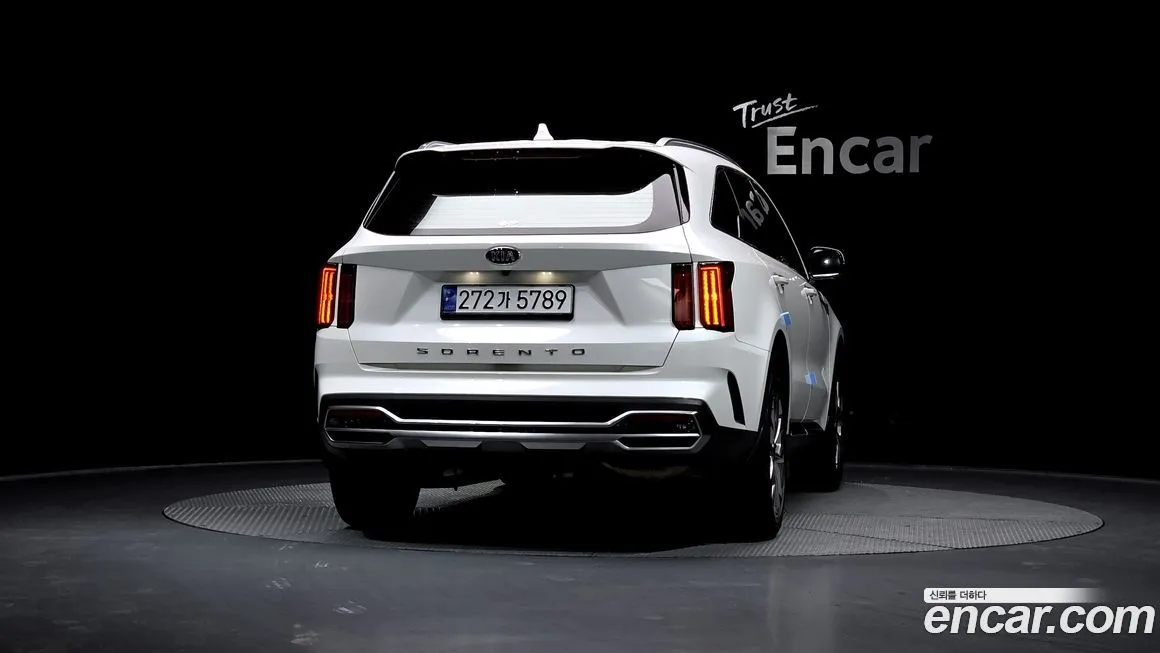 Kia Sorento — фото 8