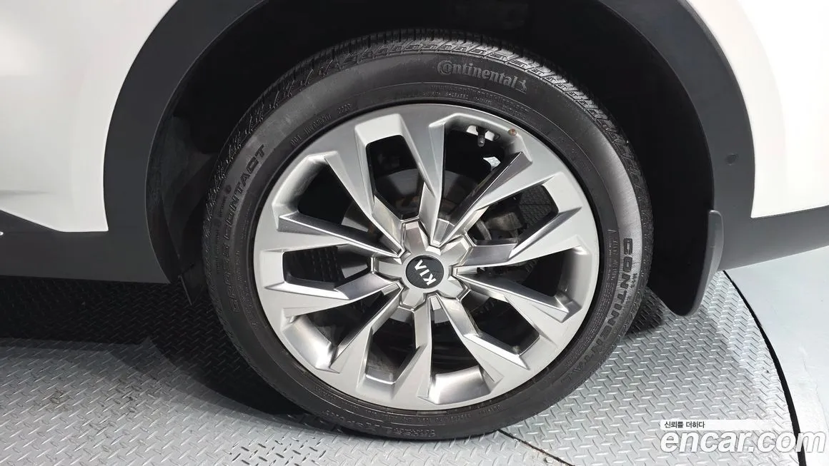 Kia Sorento — фото 3