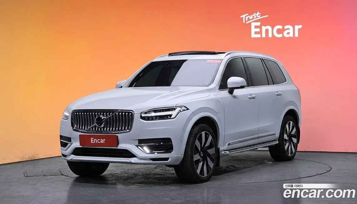Volvo XC90 — фото 1