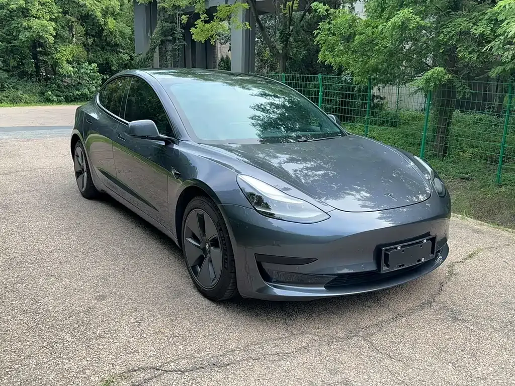 Tesla Model 3 — фото 5