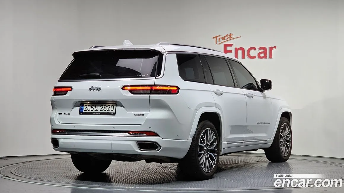 Jeep Cherokee — фото 7