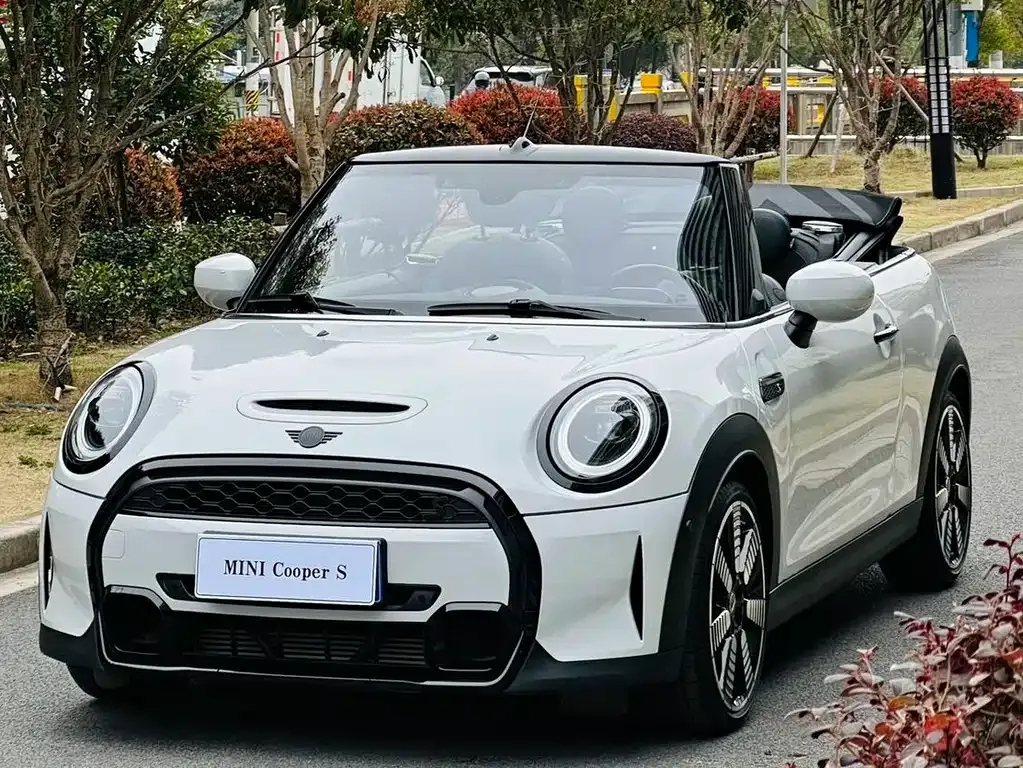 MINI Cooper (3-door) — фото 1
