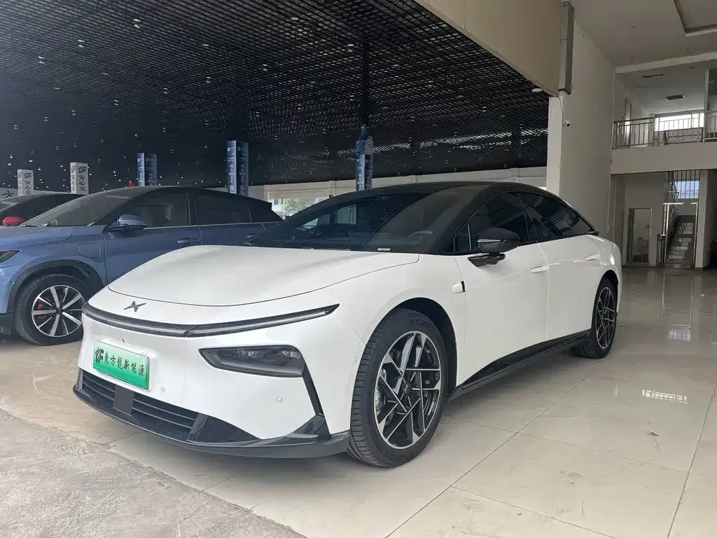 XPeng P7+ — фото 1