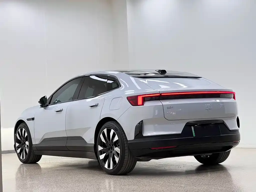 Polestar Polestar 4 — фото 7