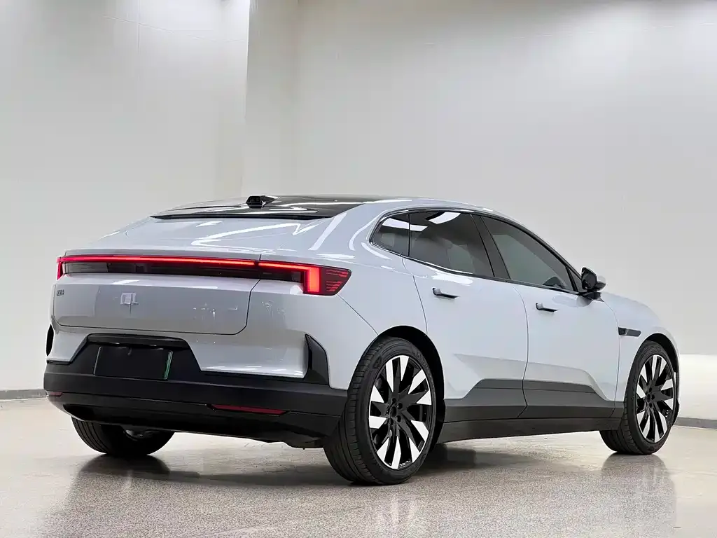 Polestar Polestar 4 — фото 6