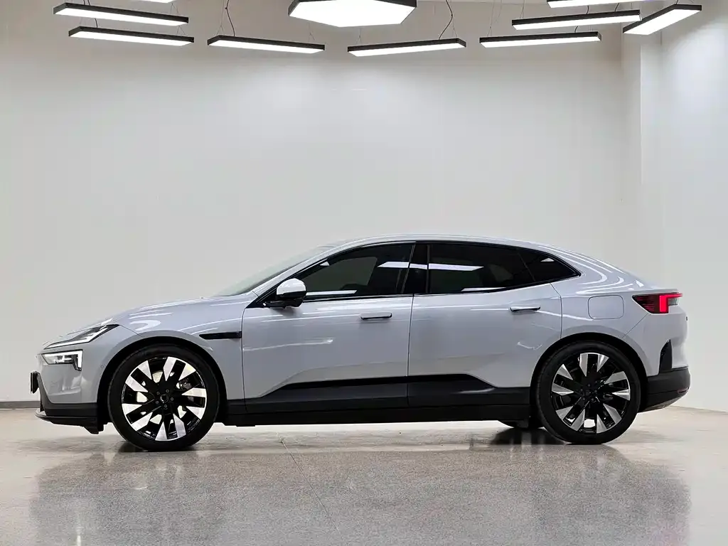 Polestar Polestar 4 — фото 4