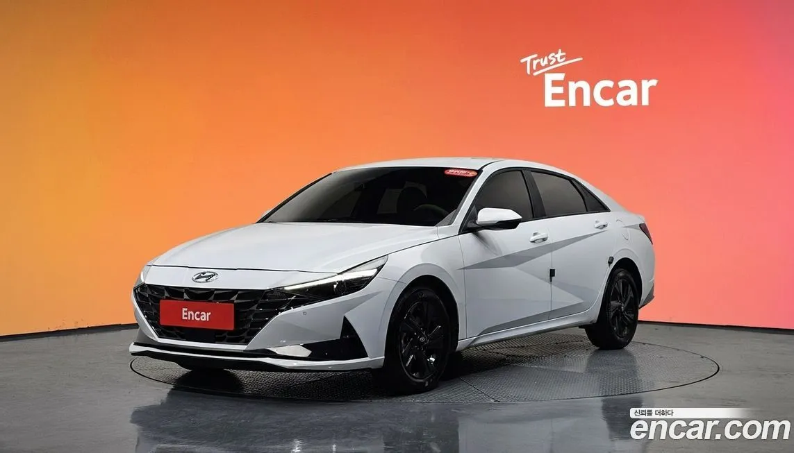Hyundai AVANTE — фото 1