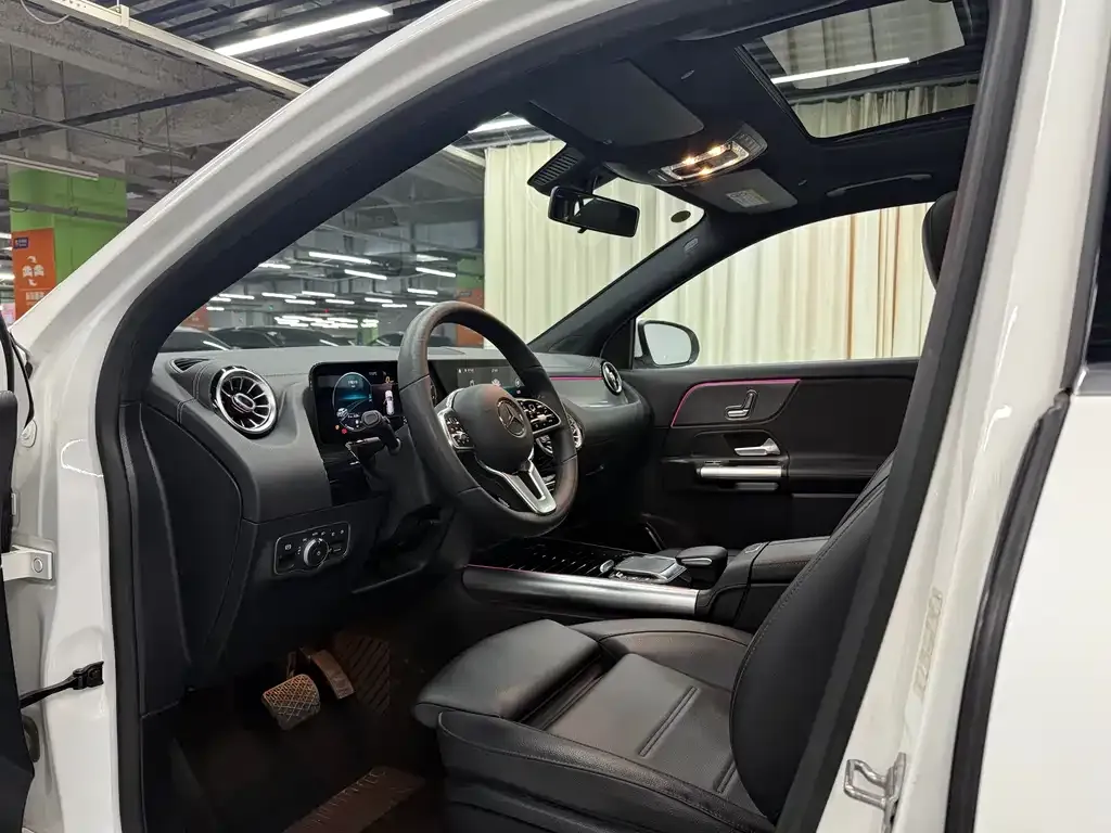 Mercedes-Benz GLA — фото 7
