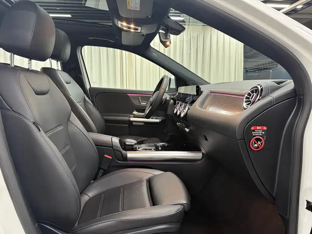 Mercedes-Benz GLA — фото 10