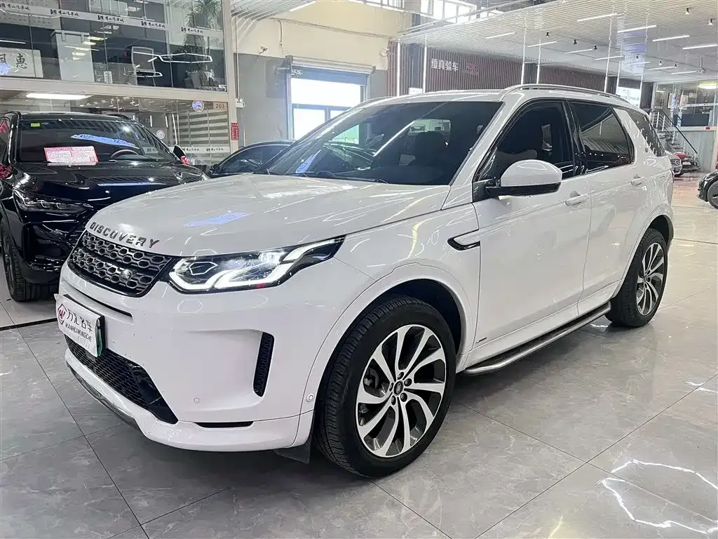 Land Rover Discovery Sport Hybrid — фото 1
