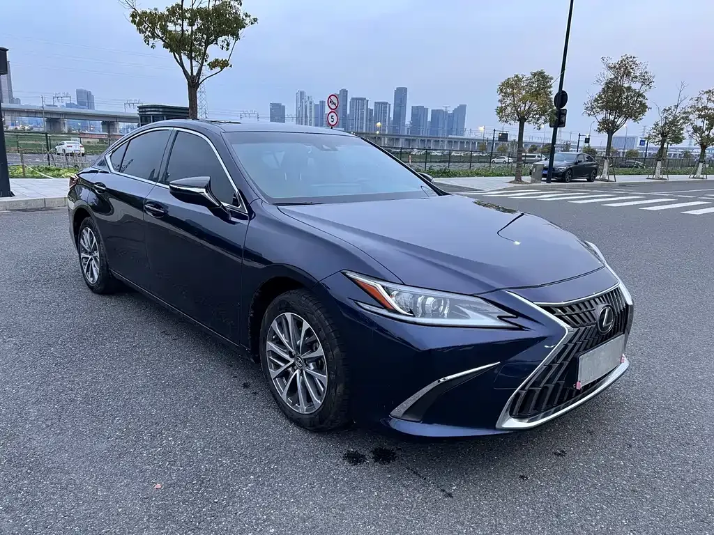 Lexus ES — фото 4