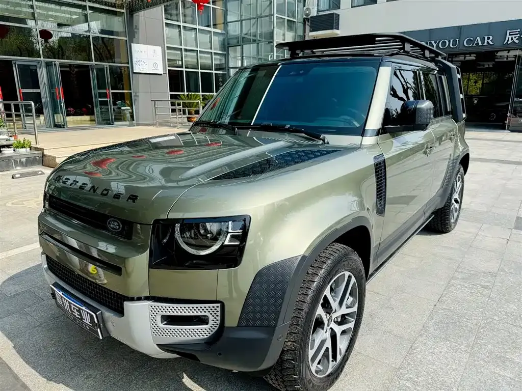 Land Rover Defender — фото 1