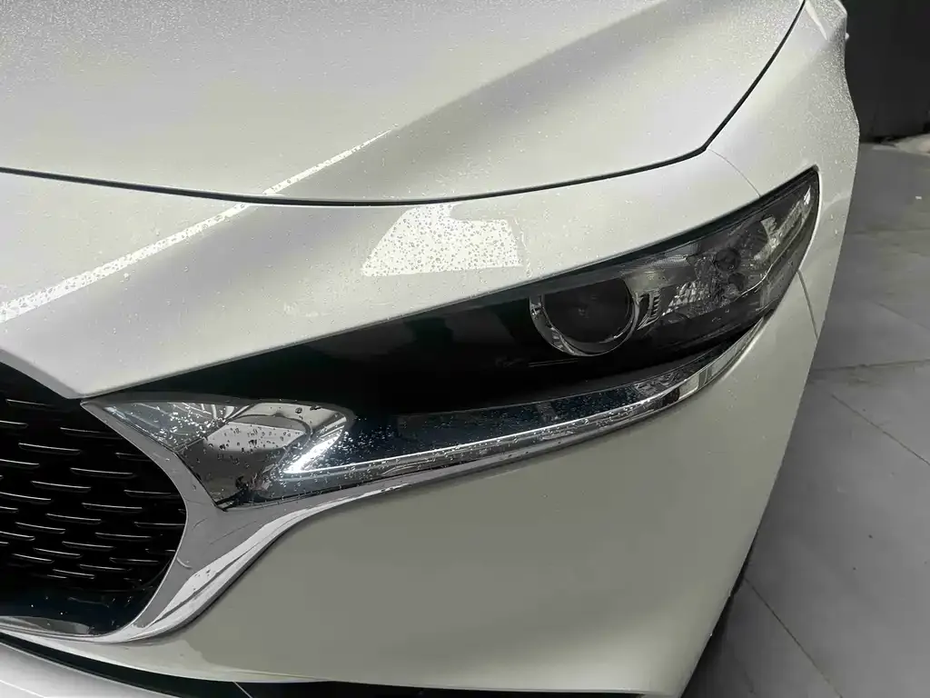 Mazda 3 Axela — фото 8