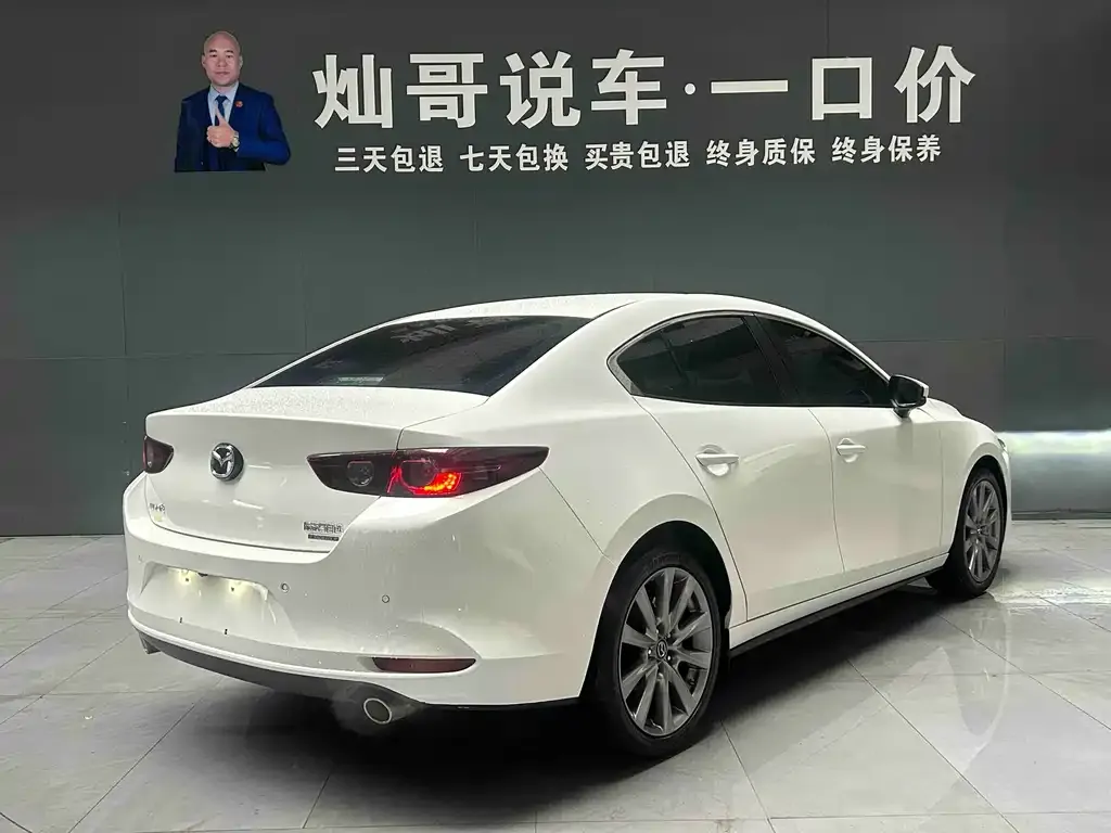 Mazda 3 Axela — фото 6