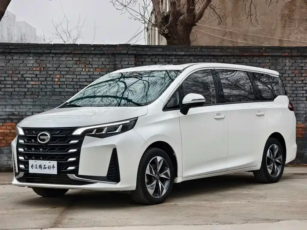 GAC Motor Trumpchi M6 — фото 1