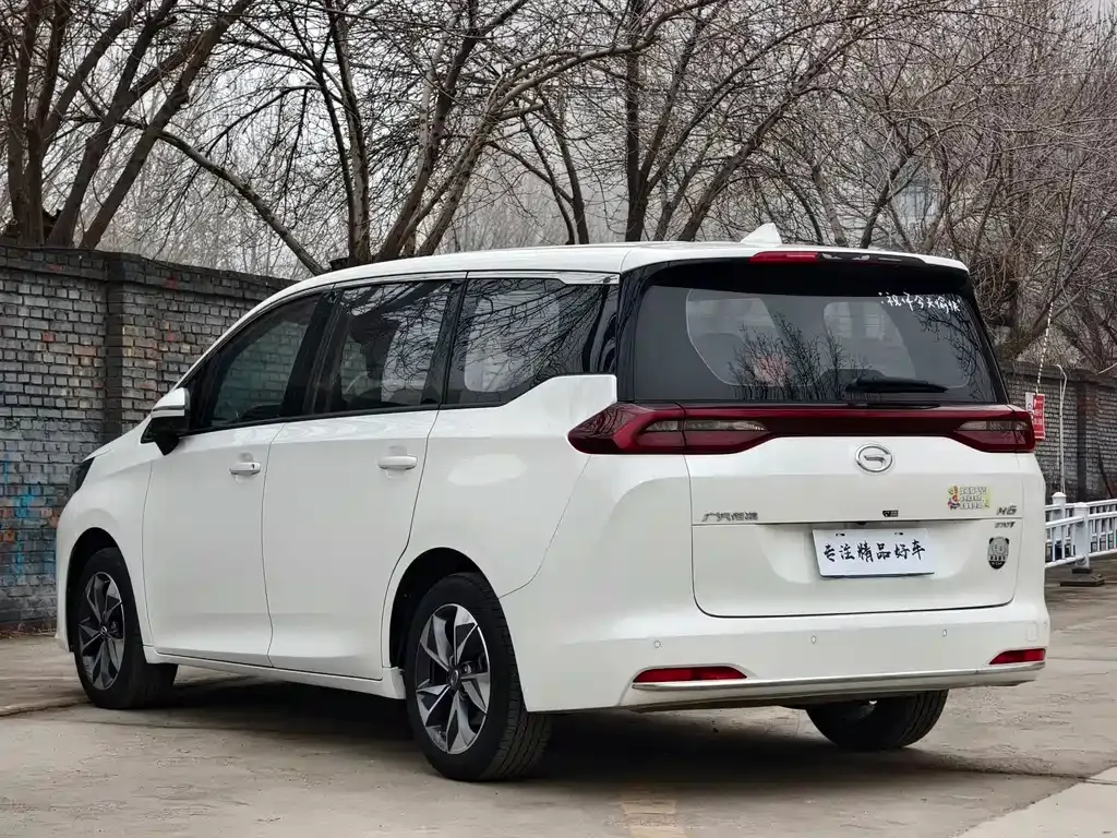 GAC Motor Trumpchi M6 — фото 10