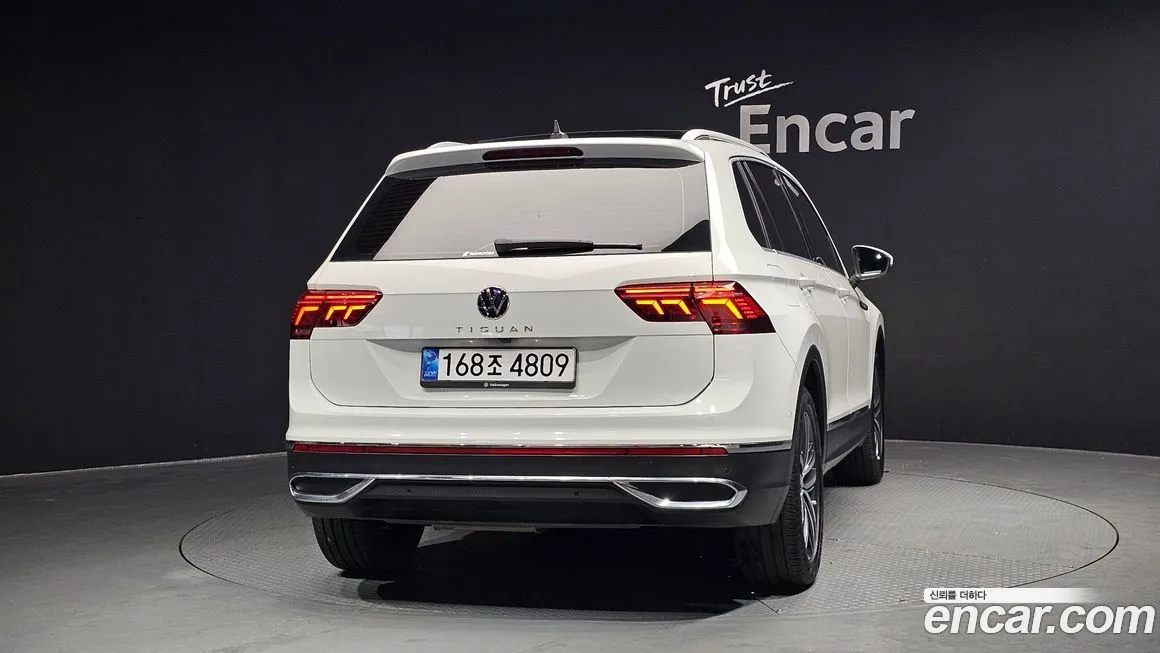 Volkswagen Tiguan — фото 5