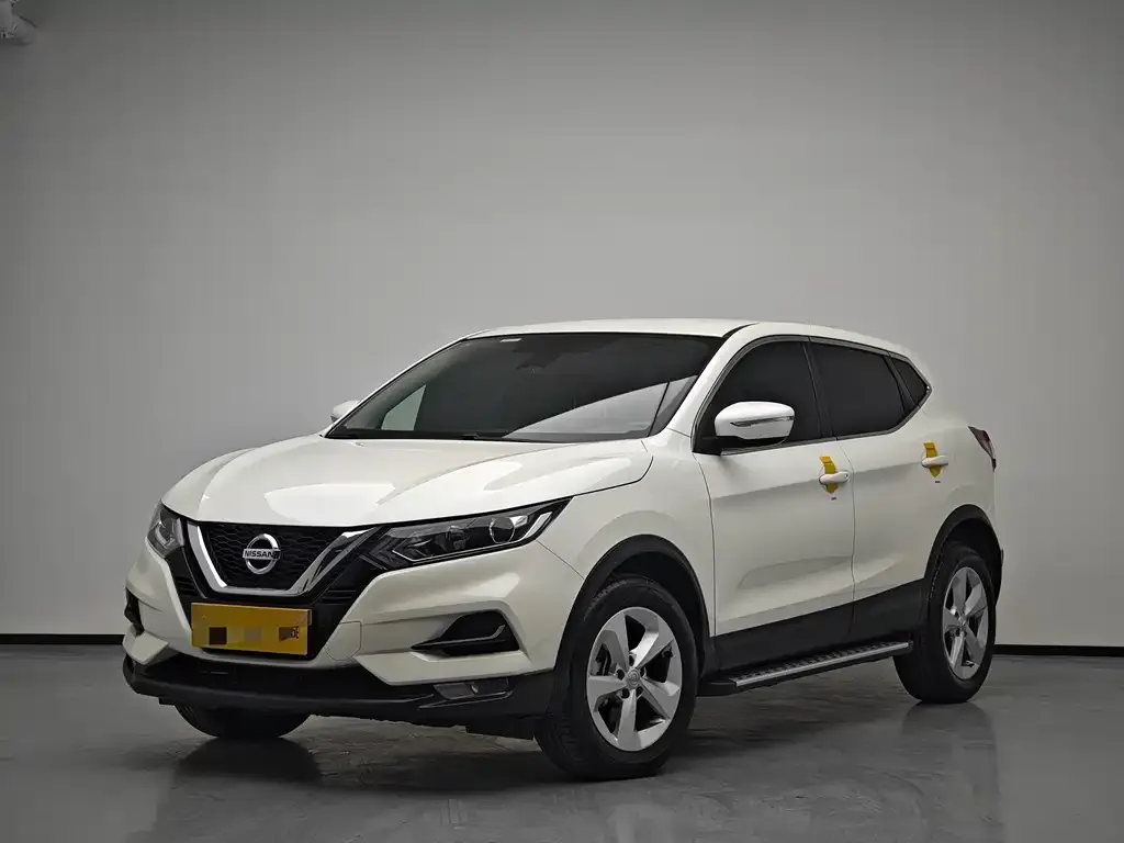 Nissan Qashqai — фото 1