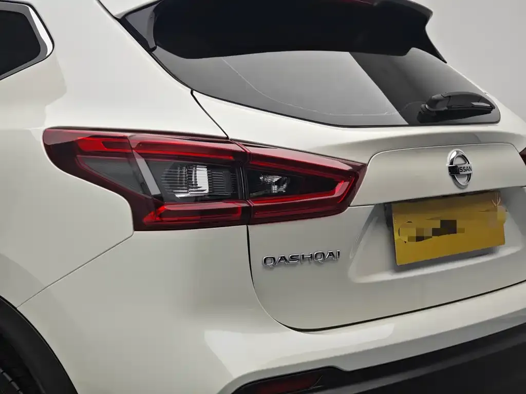 Nissan Qashqai — фото 10