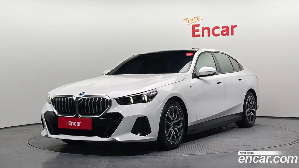 BMW i5 — фото 1
