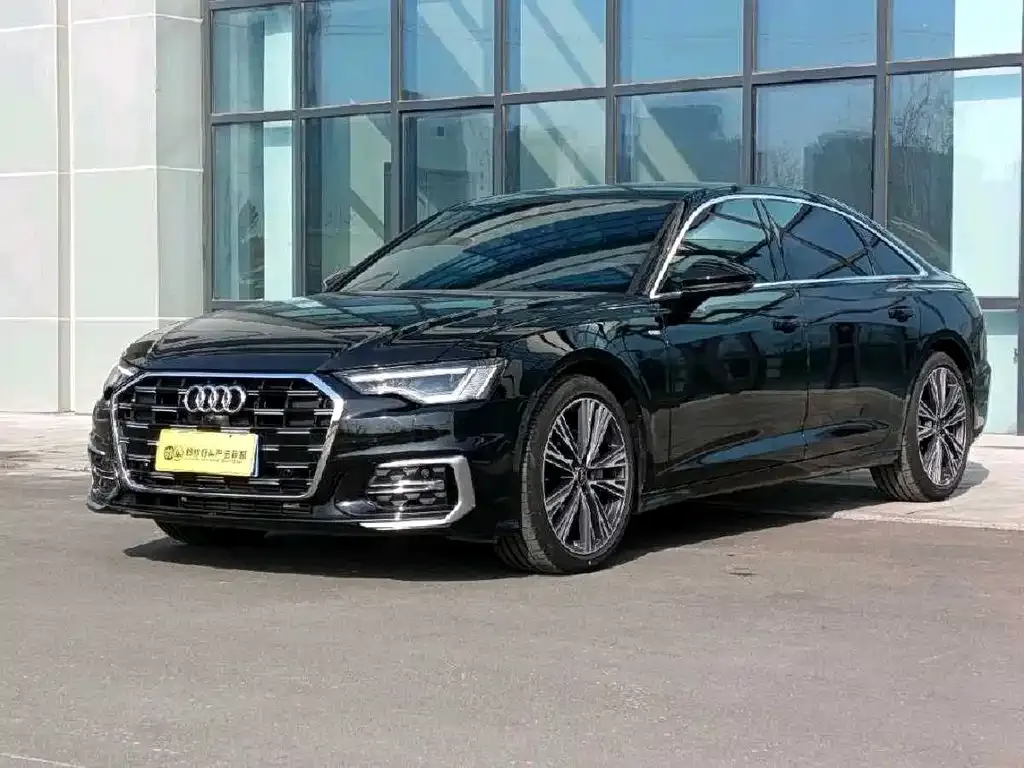 Audi A6L — фото 1