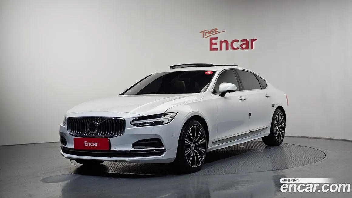 Volvo S90 — фото 1