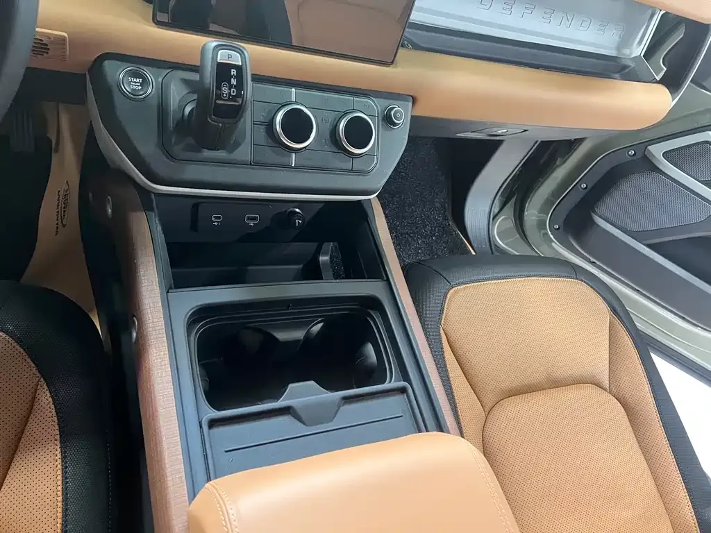 Land Rover Defender — фото 8