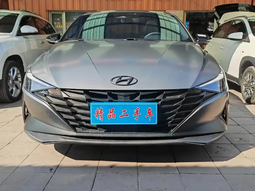 Hyundai Elantra — фото 7