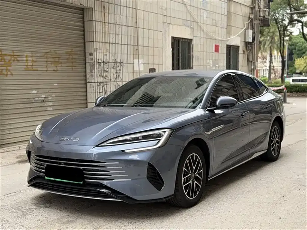 BYD Seal — фото 1