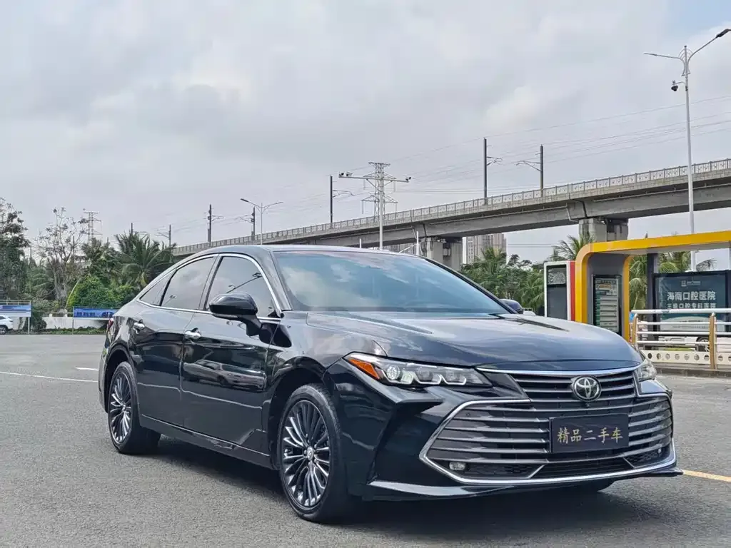 Toyota Avalon — фото 6
