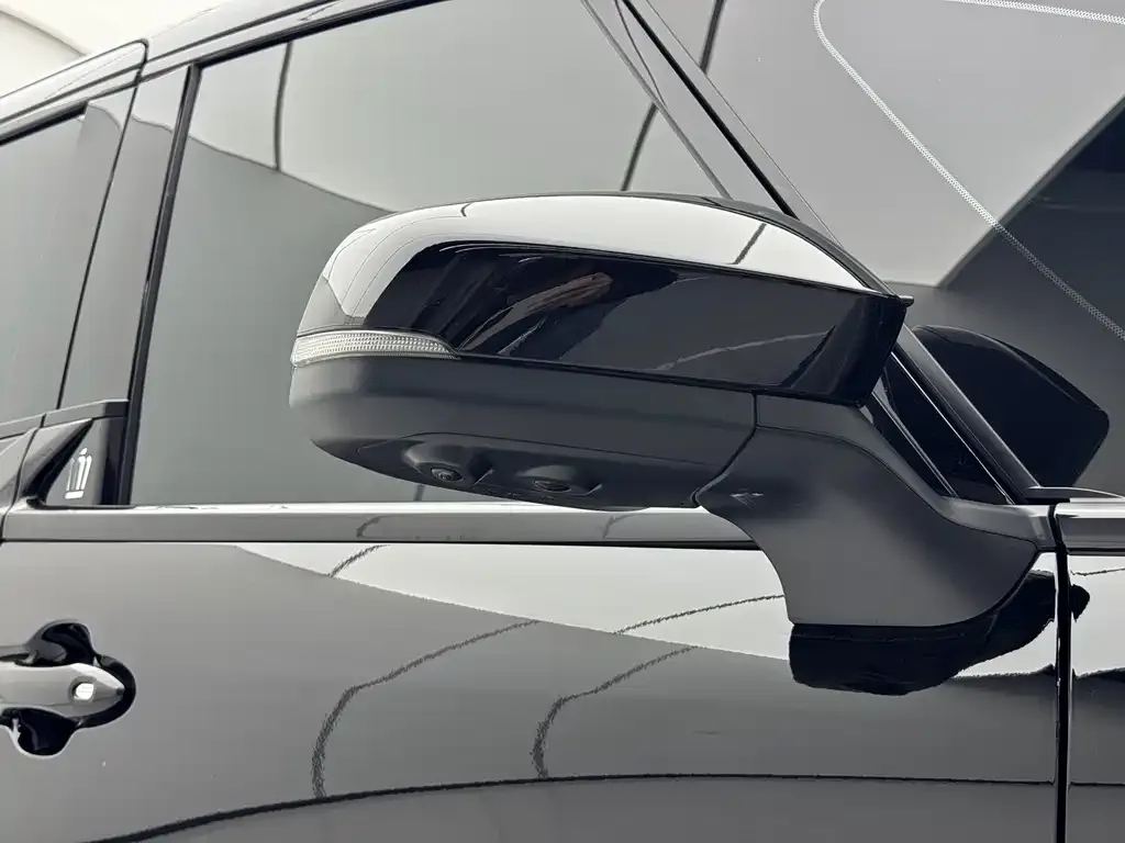 Toyota Vellfire — фото 10