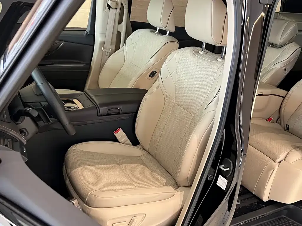 Toyota Vellfire — фото 7