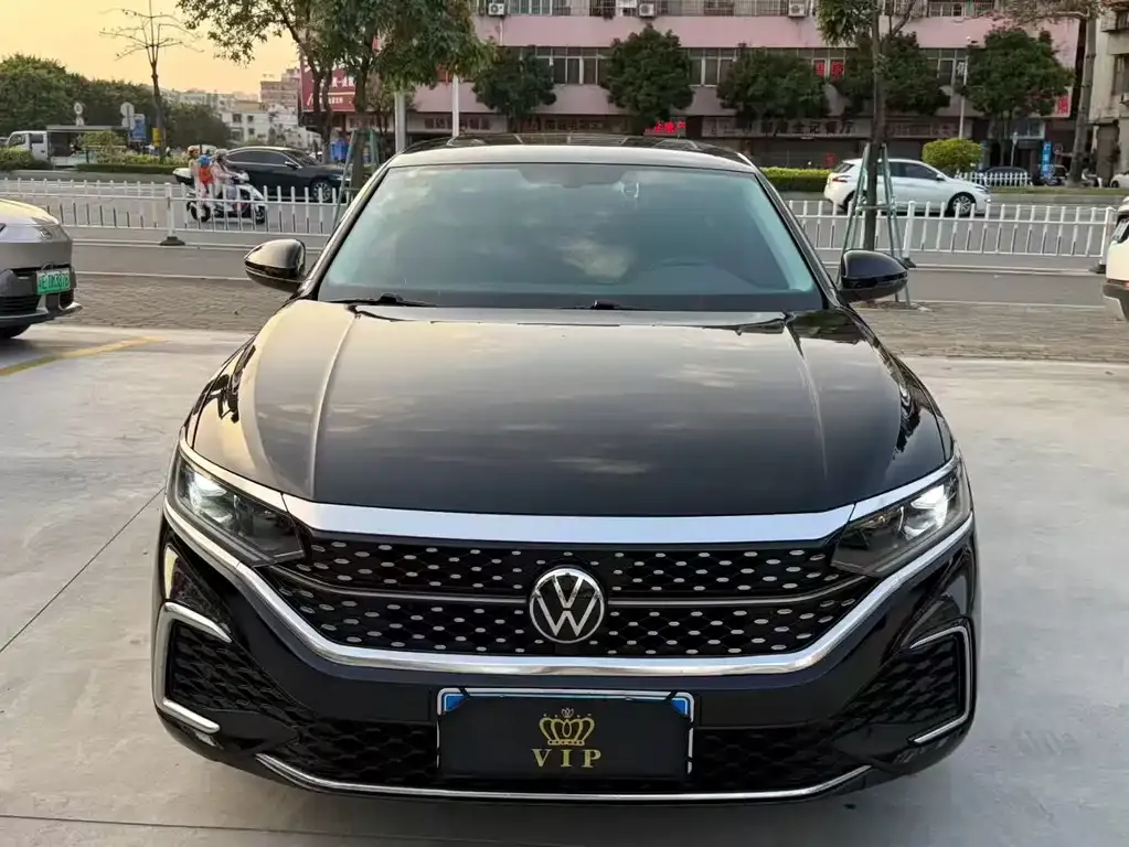 Volkswagen Passat — фото 4