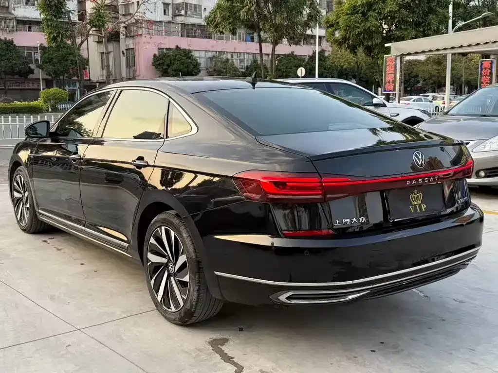 Volkswagen Passat — фото 3