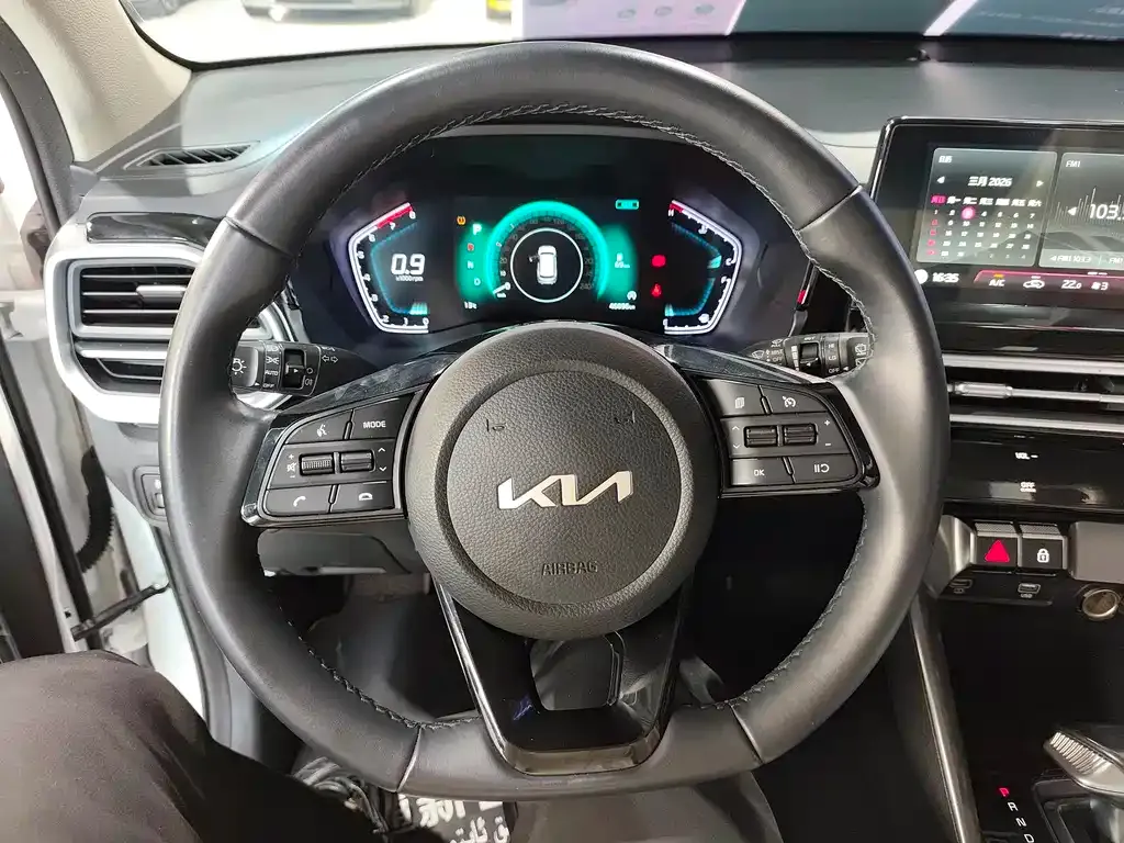 Kia Sportage — фото 8