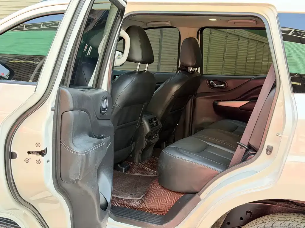 Nissan Terra — фото 2