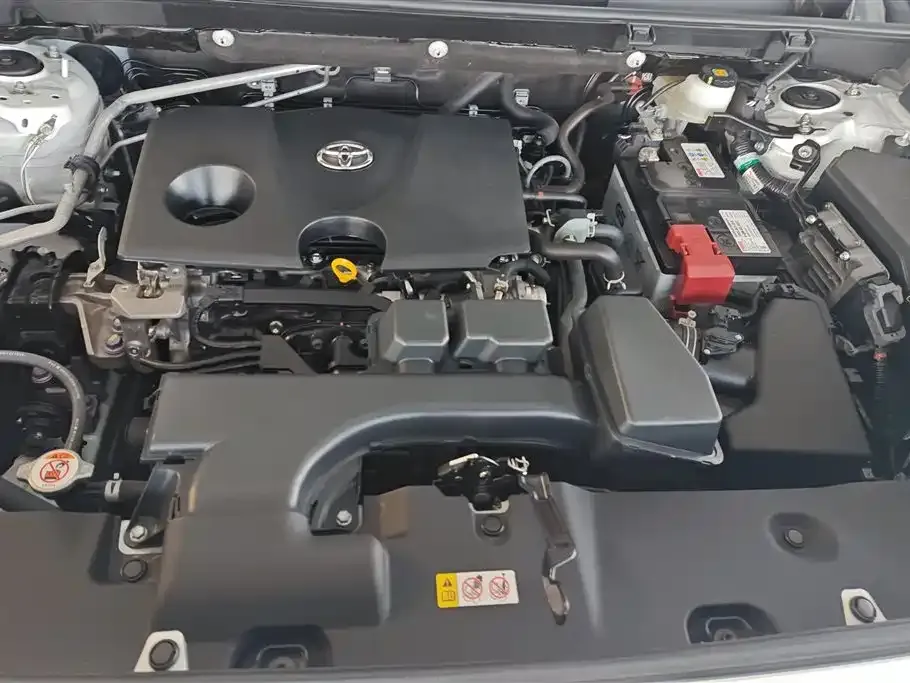 Toyota RAV4 — фото 2