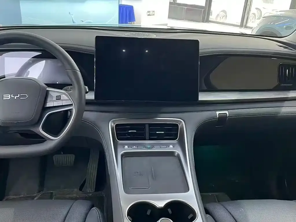 BYD Hiace 07 DM-i — фото 9