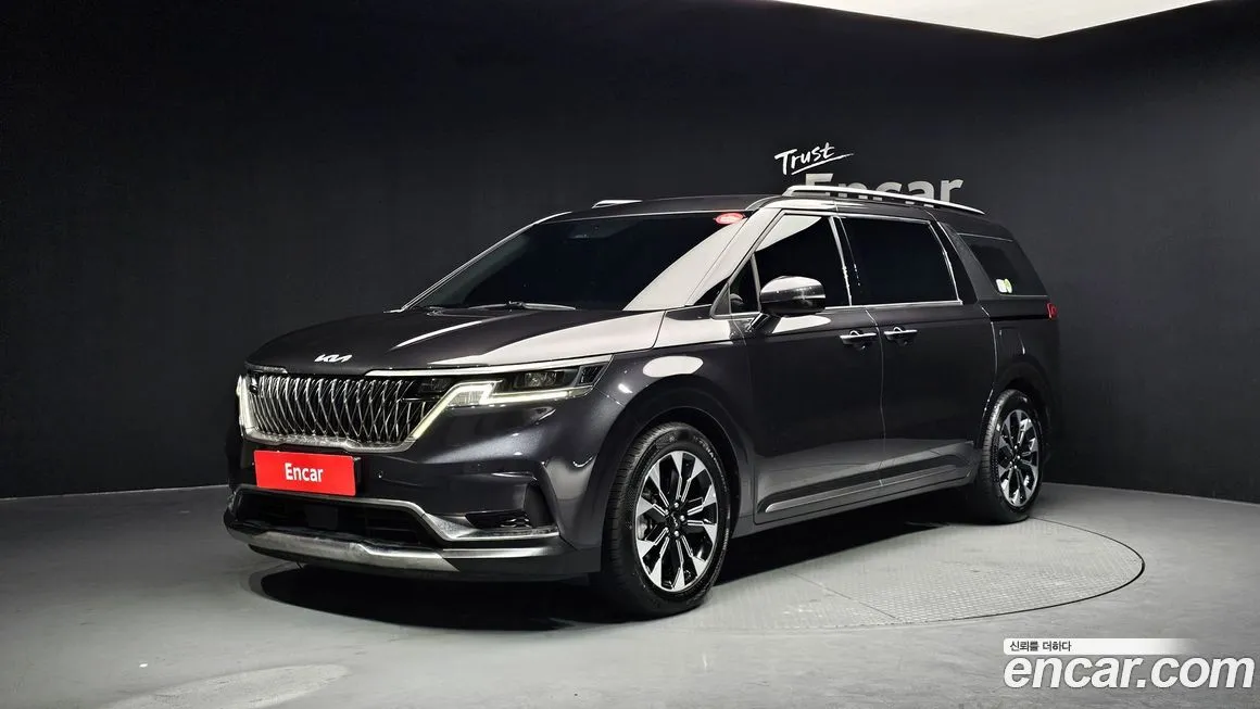 Kia Carnival — фото 1