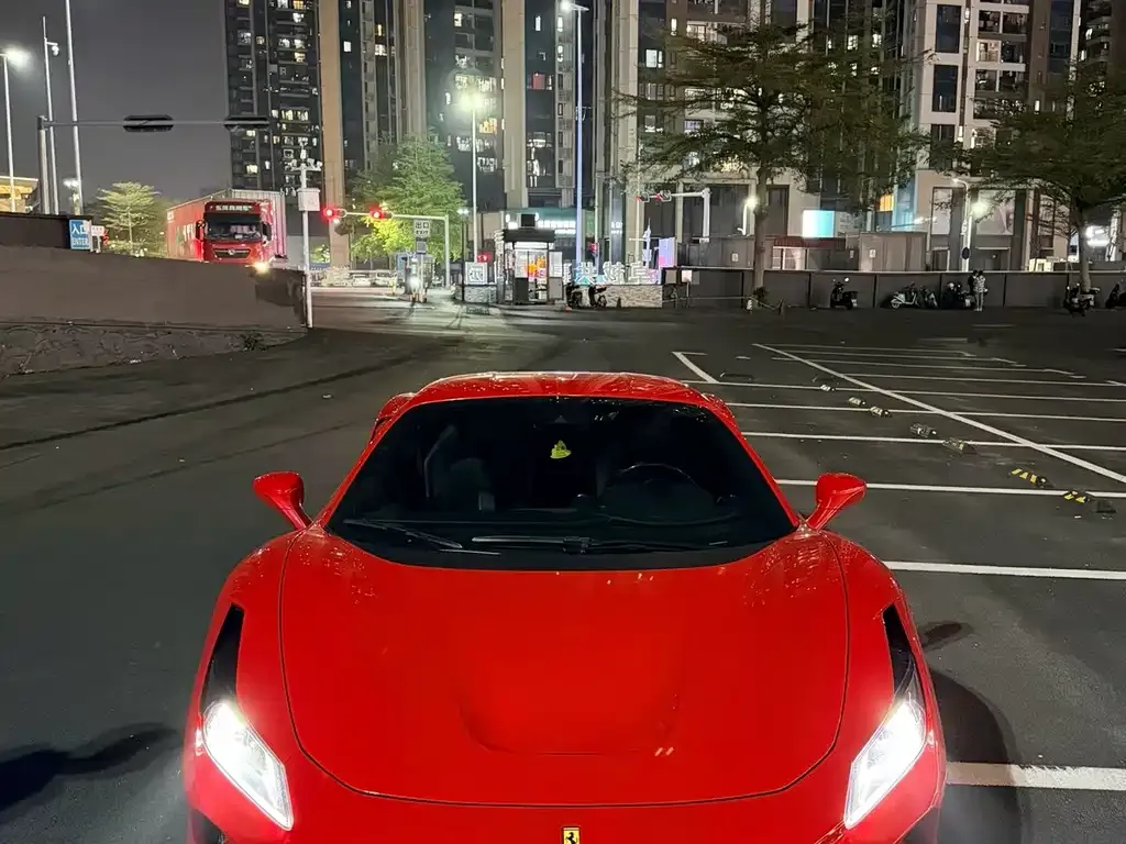 Ferrari F8 — фото 5