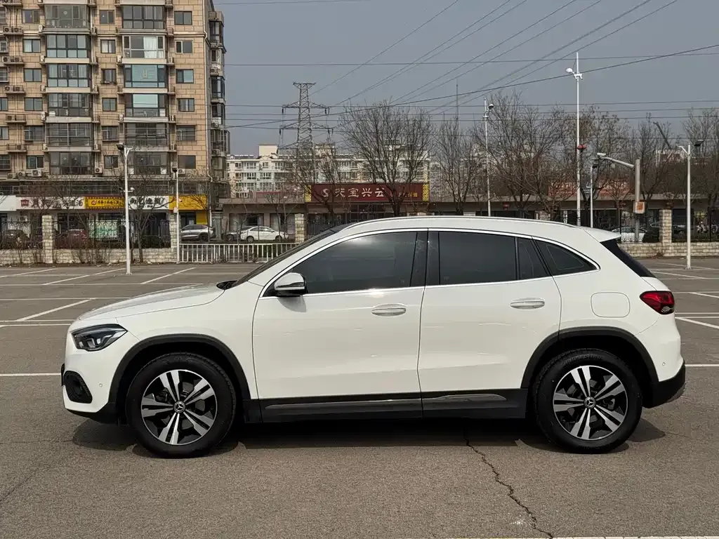 Mercedes-Benz GLA — фото 8