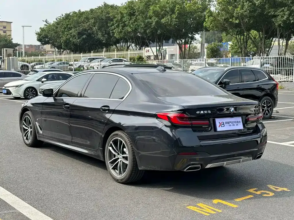 BMW 5 Series — фото 10