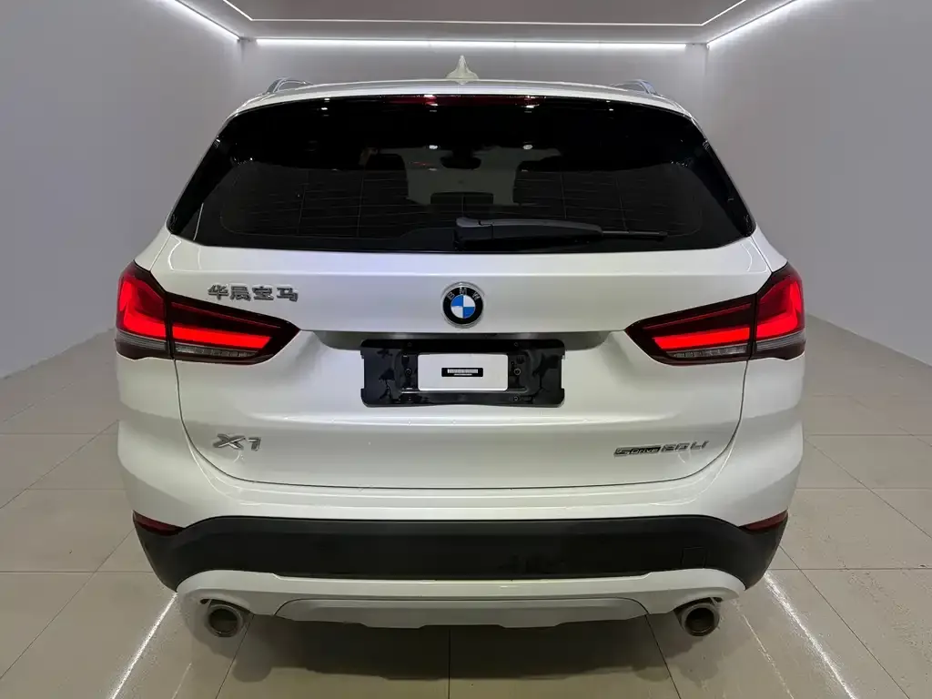BMW X1 — фото 6