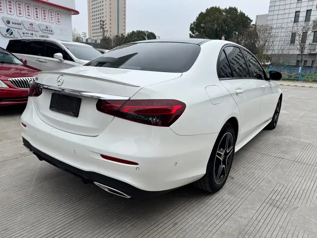 Mercedes-Benz E-Class (Import) — фото 9