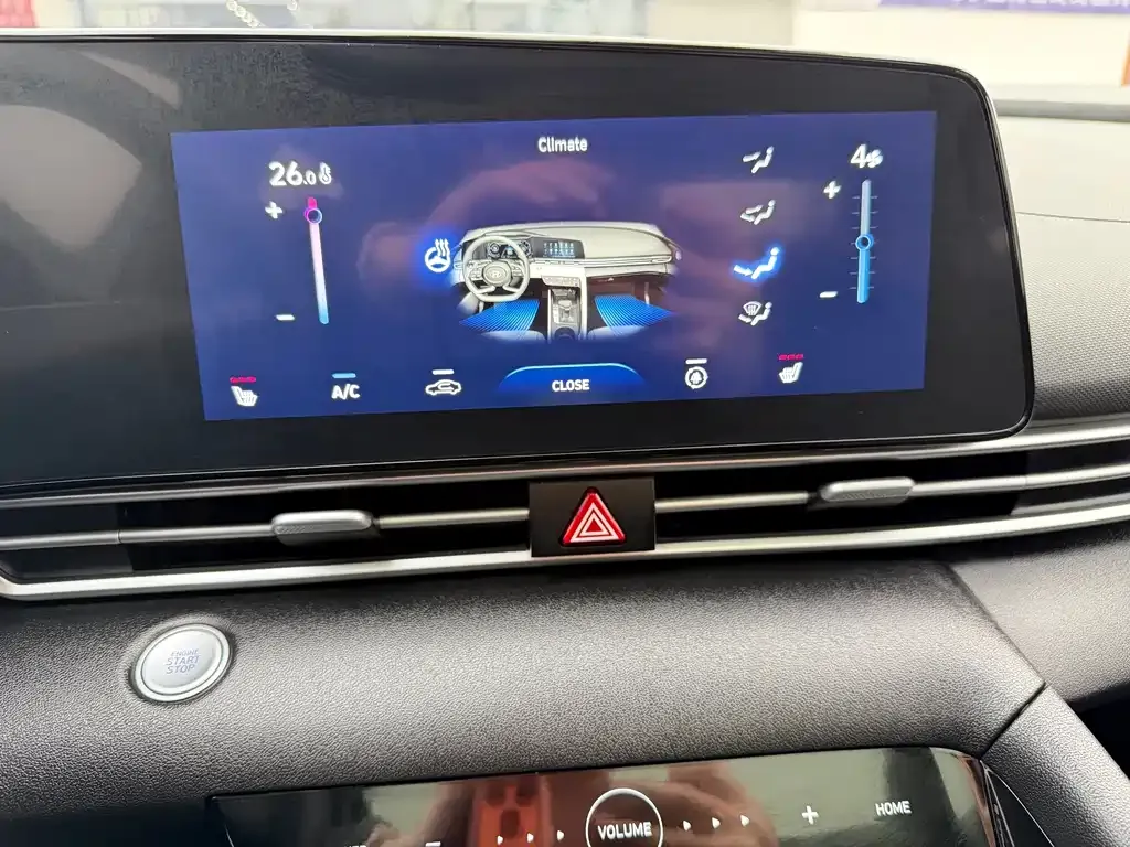 Hyundai Elantra — фото 3