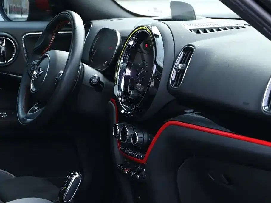 MINI Countryman JCW — фото 2
