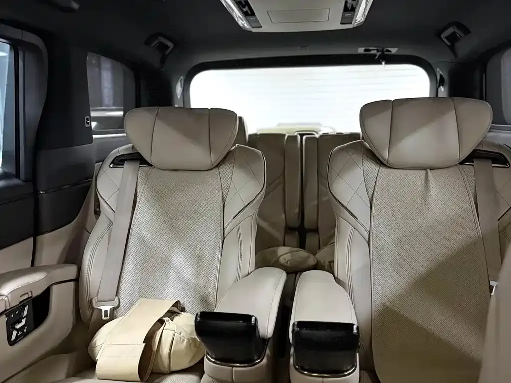 Toyota Vellfire — фото 4