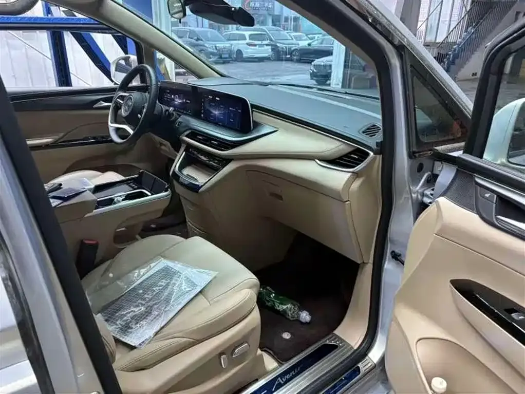 Buick GL8 Hybrid — фото 8