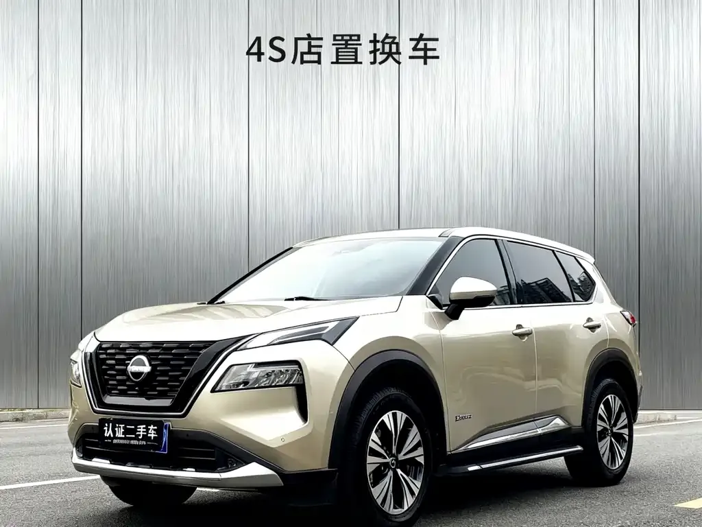Nissan X-Trail — фото 1