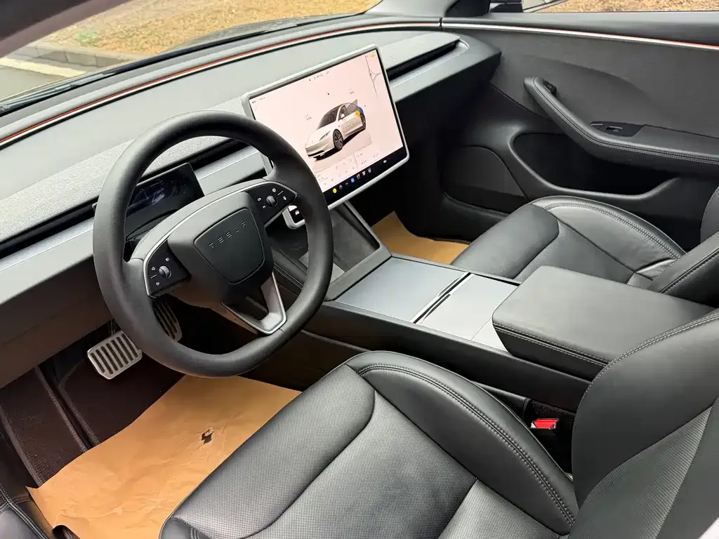 Tesla Model 3 — фото 8